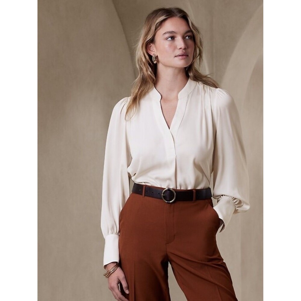 Banana Republic Ivory Silk Feel Popover Blouse Poet Sleeve Large L Boho Romantic